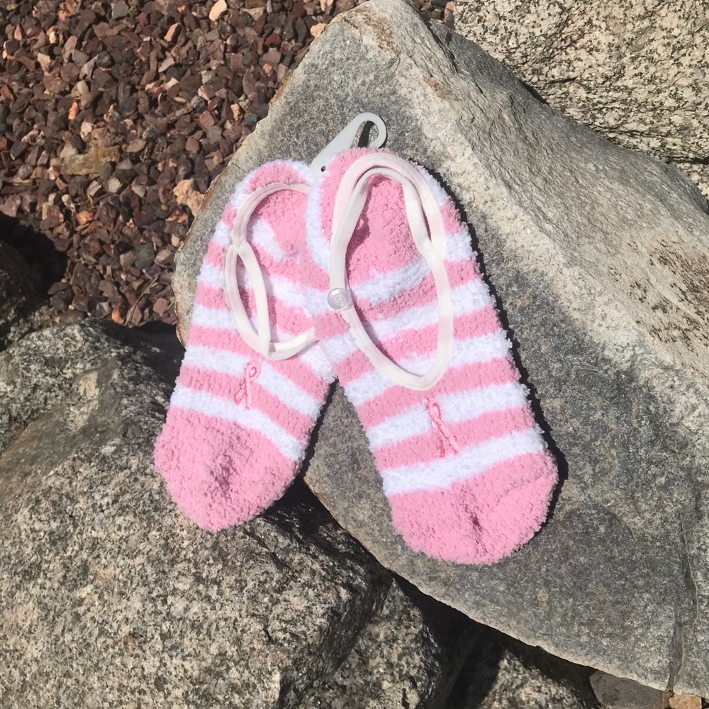 💕 NEW...Breast Cancer Awareness Slipper Socks